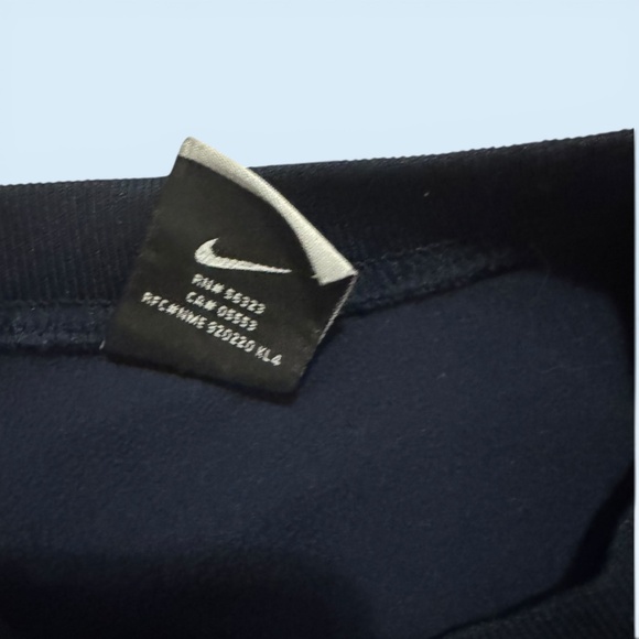 Nike Sweatshirt Women’s Medium Navy Fleece Crewneck Swoosh Athletic Sportwear - Picture 5 of 7